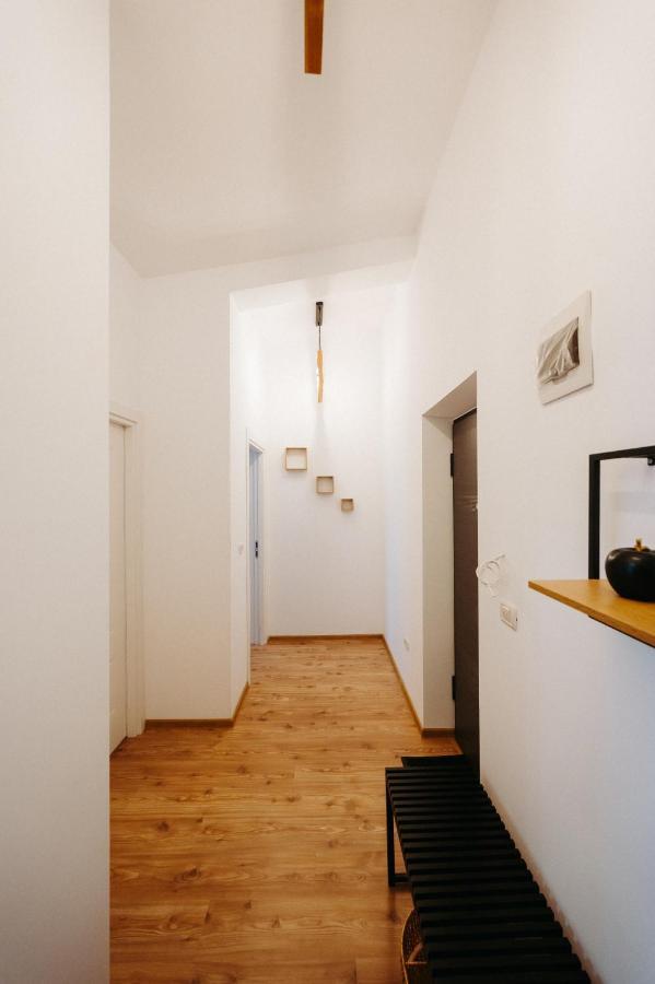 Modern Loft One Apartment Suceava Exterior photo